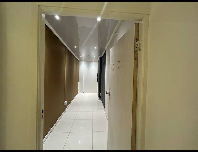 164M² RETAIL TO LET IN CLAREMONT